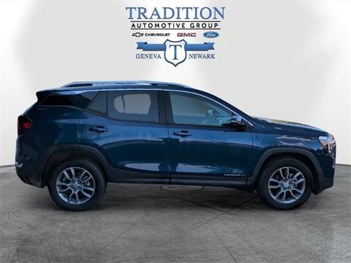 2023 GMC Terrain SLT