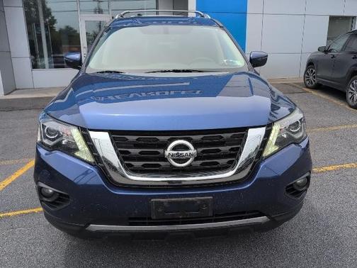2018 Nissan Pathfinder SV
