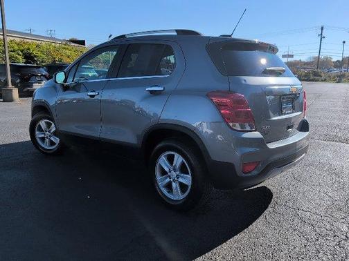 Satin Steel Metallic 2019 Chevrolet Trax LT