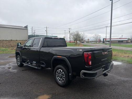 Onyx Black 2025 GMC Sierra 2500 SLE