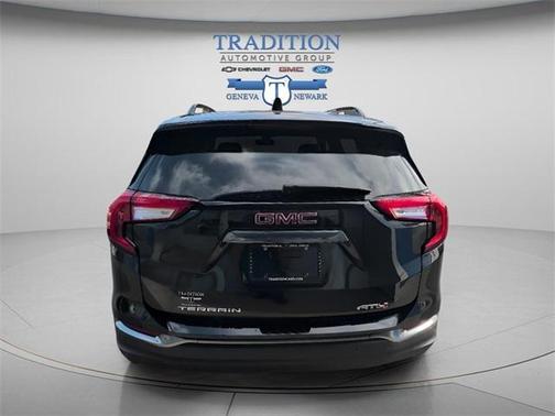 2024 GMC Terrain AT4