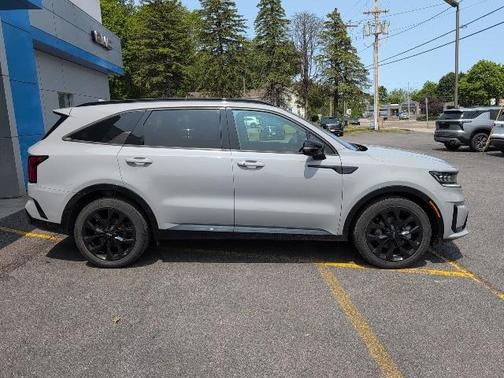 2022 Kia Sorento SX