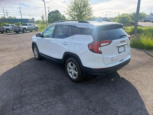 Summit White 2022 GMC Terrain SLE