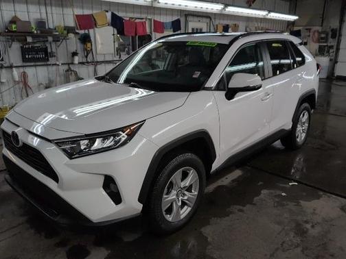 2020 Toyota RAV4 XLE