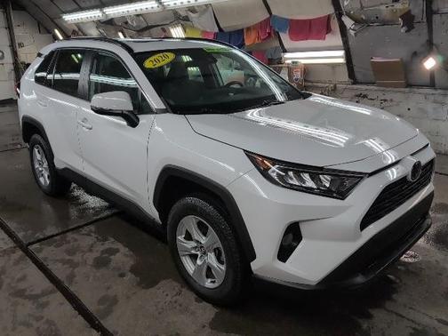 2020 Toyota RAV4 XLE