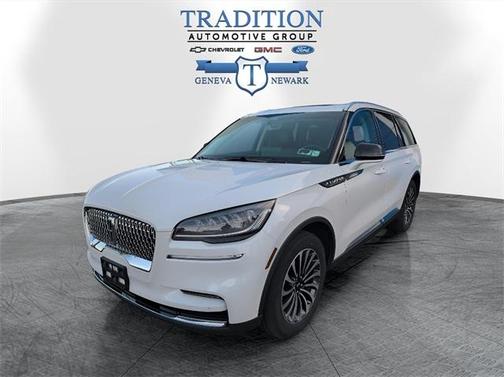2023 Lincoln Aviator Standard AWD