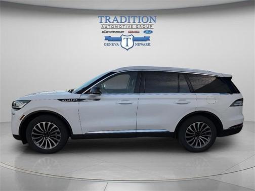 2023 Lincoln Aviator Standard AWD