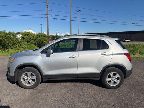 Silver Ice Metallic 2016 Chevrolet Trax LT
