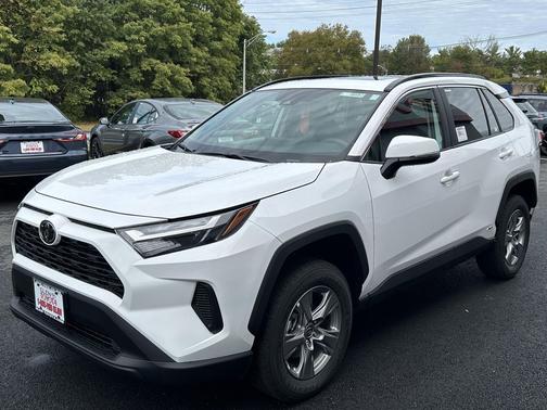 2025 Toyota RAV4 Hybrid XLE