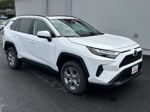 2025 Toyota RAV4 Hybrid XLE