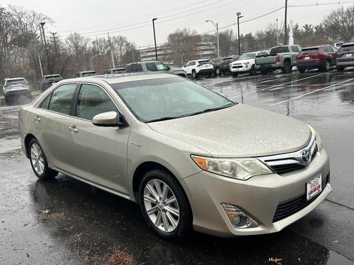 2014 Toyota Camry Hybrid XLE