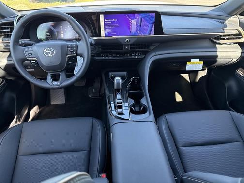 2025 Toyota Crown Signia XLE