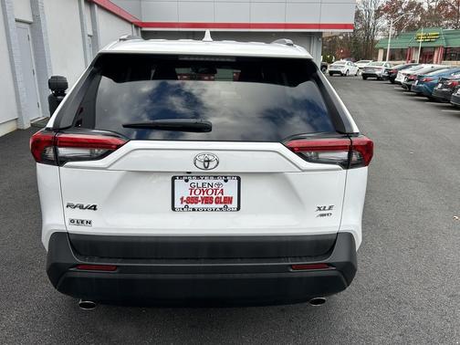 2020 Toyota RAV4 XLE