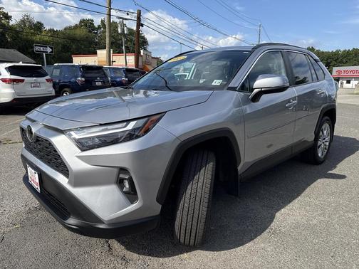 2023 Toyota RAV4 XLE Premium