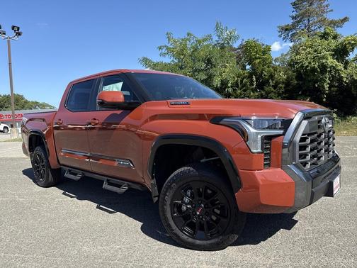 2025 Toyota Tundra Hybrid Platinum
