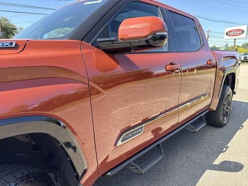 2025 Toyota Tundra Hybrid Platinum