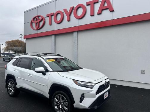 2023 Toyota RAV4 XLE Premium