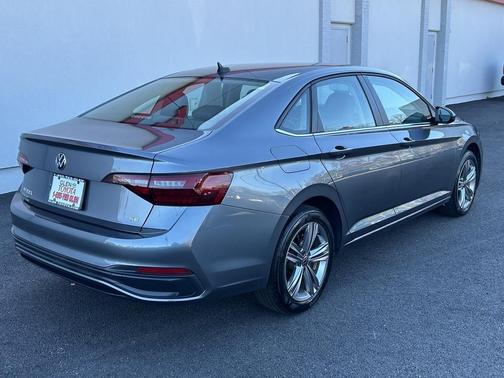 2022 Volkswagen Jetta 1.5T SE