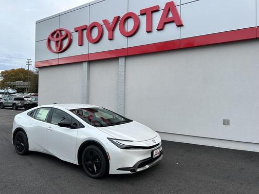 2026 Toyota Prius Plug-In Hybrid SE