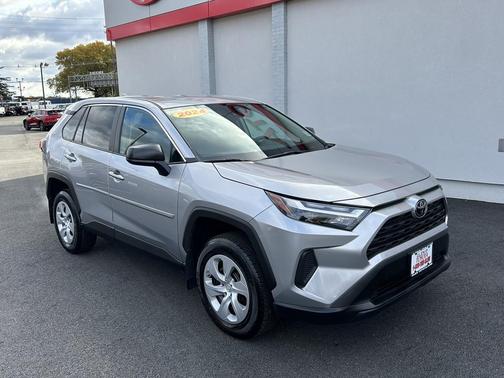 2024 Toyota RAV4 LE
