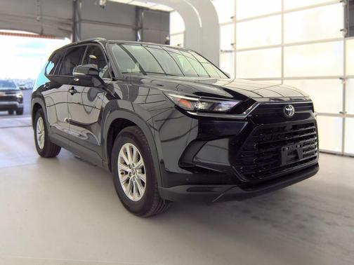 Midnight Black Metallic 2025 Toyota Grand Highlander XLE
