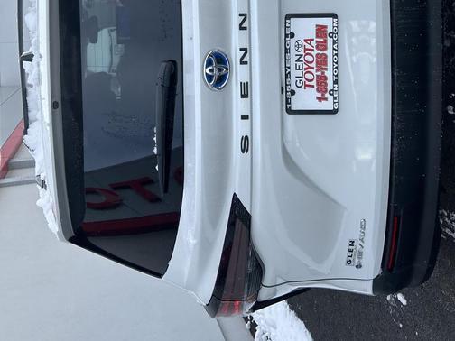 2025 Toyota Sienna XLE