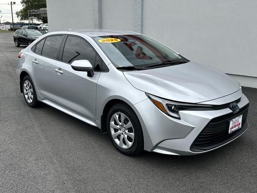 2025 Toyota Corolla Hybrid LE