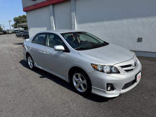 Classic Silver Metallic 2013 Toyota Corolla S