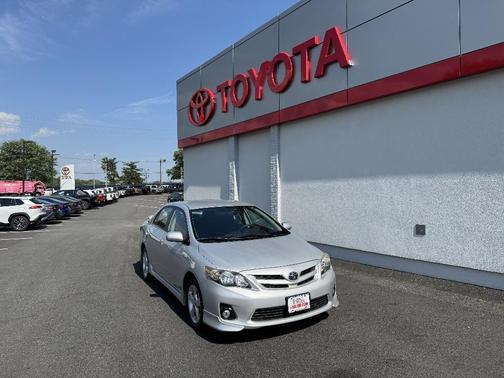 Classic Silver Metallic 2013 Toyota Corolla S