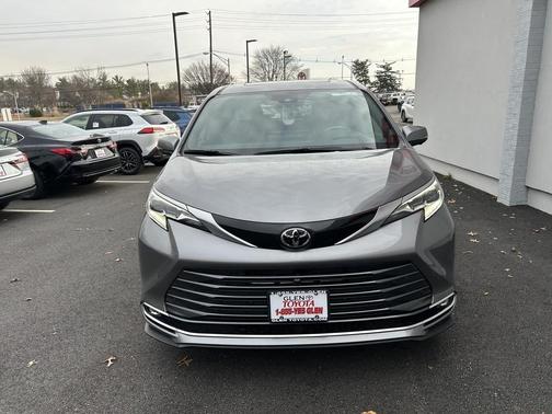 2026 Toyota Sienna Platinum