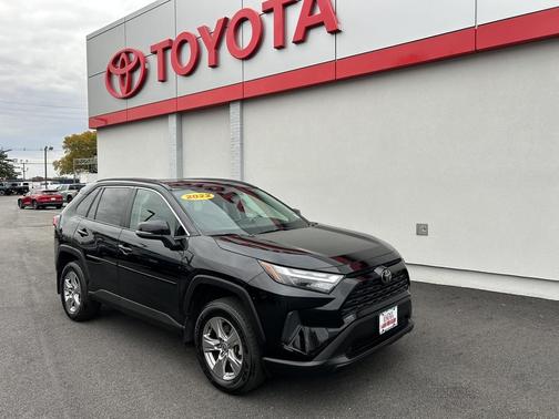 2022 Toyota RAV4 XLE