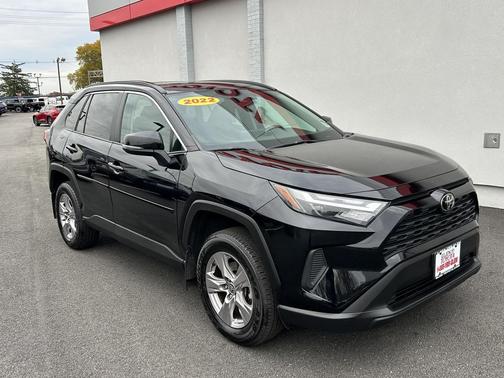 2022 Toyota RAV4 XLE