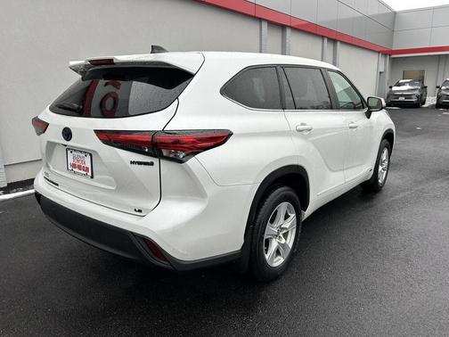 2023 Toyota Highlander Hybrid LE
