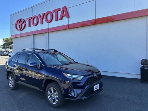 2025 Toyota RAV4 Hybrid XLE
