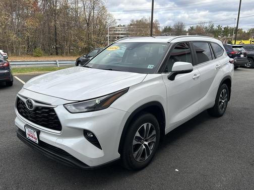 2024 Toyota Highlander XLE