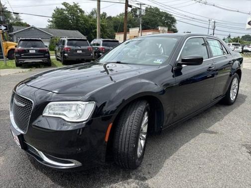 2017 Chrysler 300 Limited