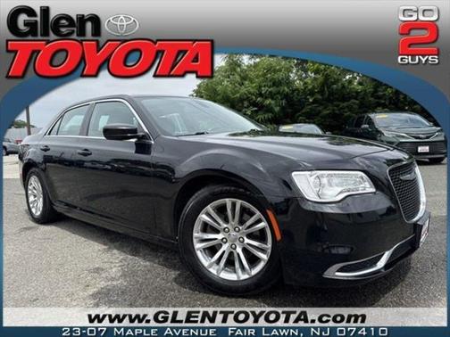 2017 Chrysler 300 Limited