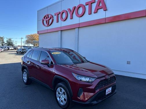 2019 Toyota RAV4 LE