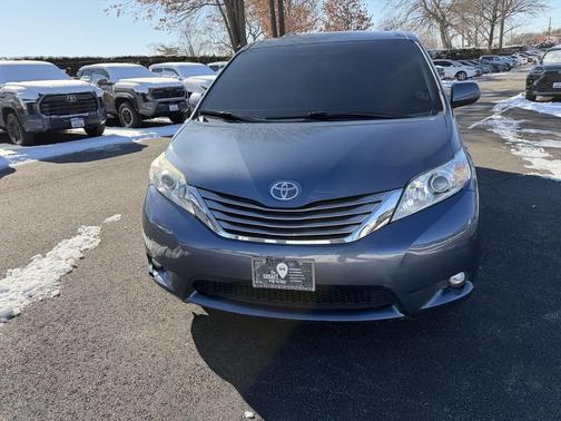 2025 Toyota Sienna XLE