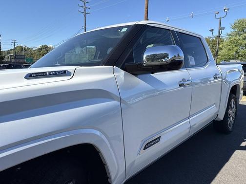 2025 Toyota Tundra Hybrid Capstone