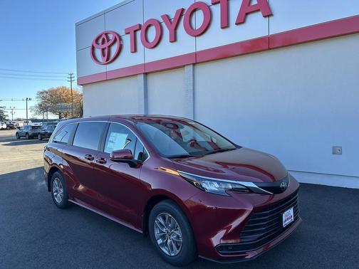 2026 Toyota Sienna LE
