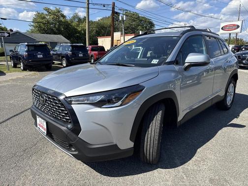 2024 Toyota Corolla Cross LE