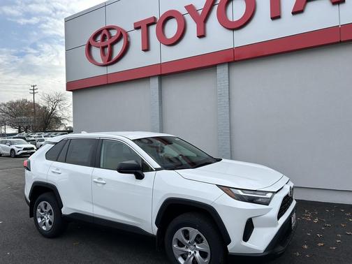 2025 Toyota RAV4 LE