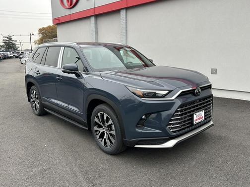 2026 Toyota Grand Highlander Hybrid Limited MAX