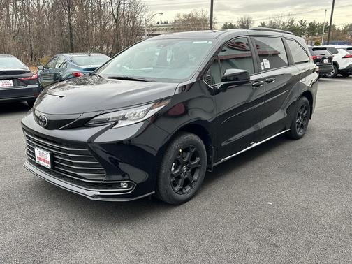 2026 Toyota Sienna Woodland Edition