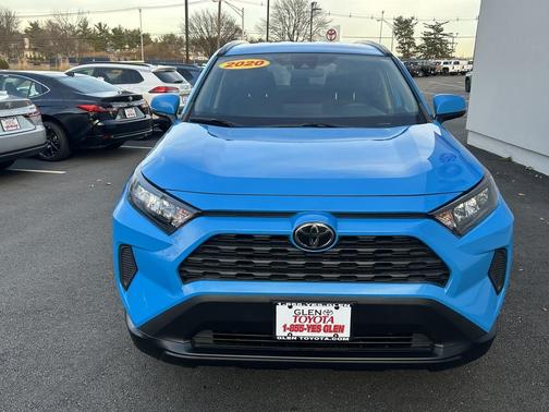 2020 Toyota RAV4 LE