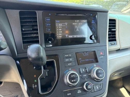 2015 Toyota Sienna L
