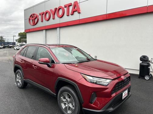 2025 Toyota RAV4 XLE