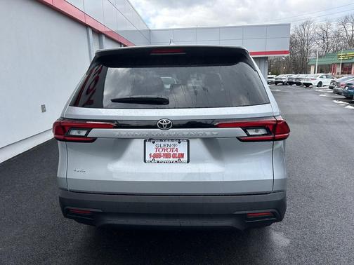 2026 Toyota Highlander LE