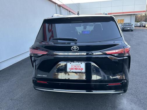 2026 Toyota Sienna Limited